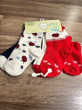 NWOT Circo Toddler 4-Pair Ladybug & Red Crew Socks